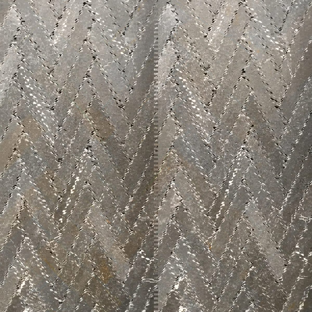 Tumbled Pietra Herringbone